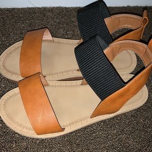 Roolee Forever Yours platform sandals